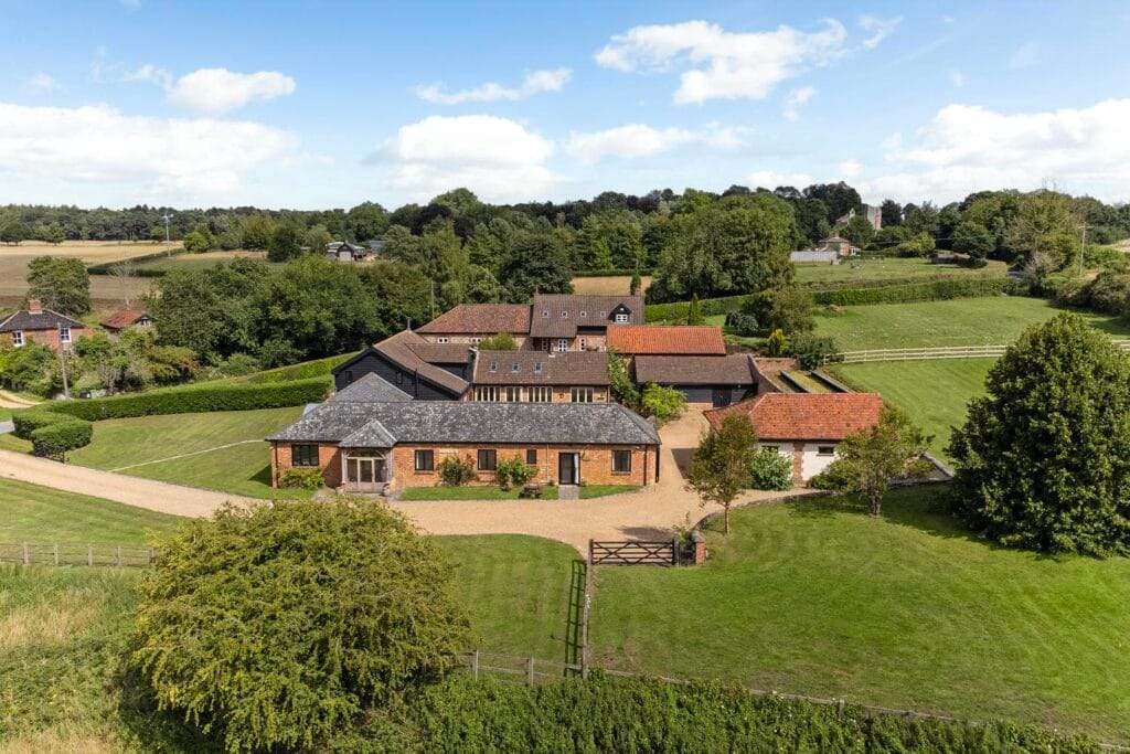 A view over the front and rear gardens