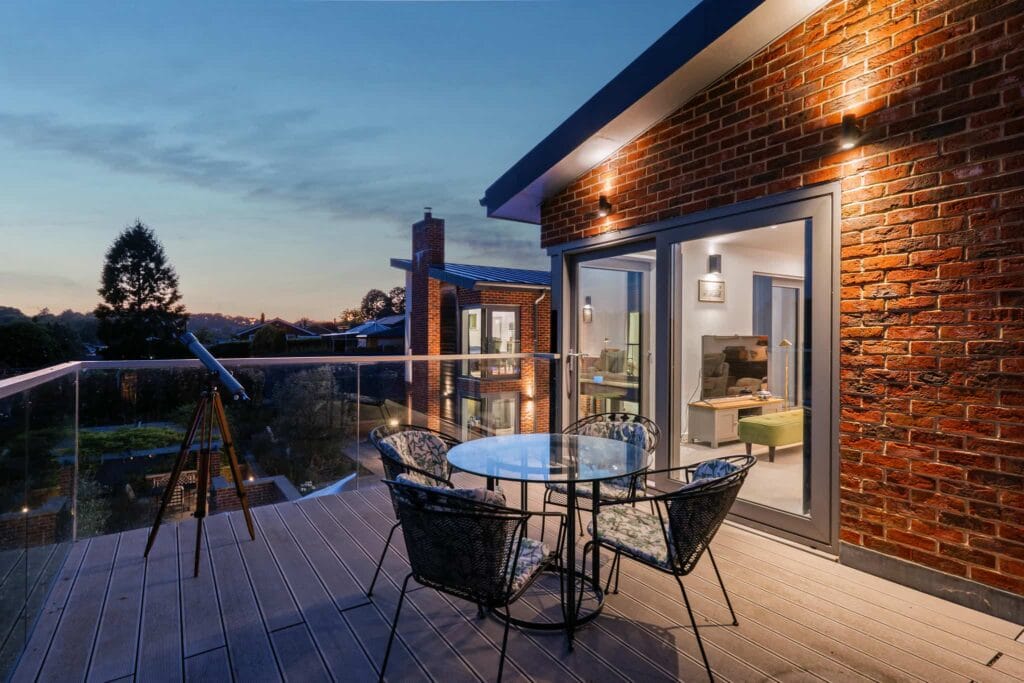 Starlit balcony for unhurried evenings and quiet moments together.