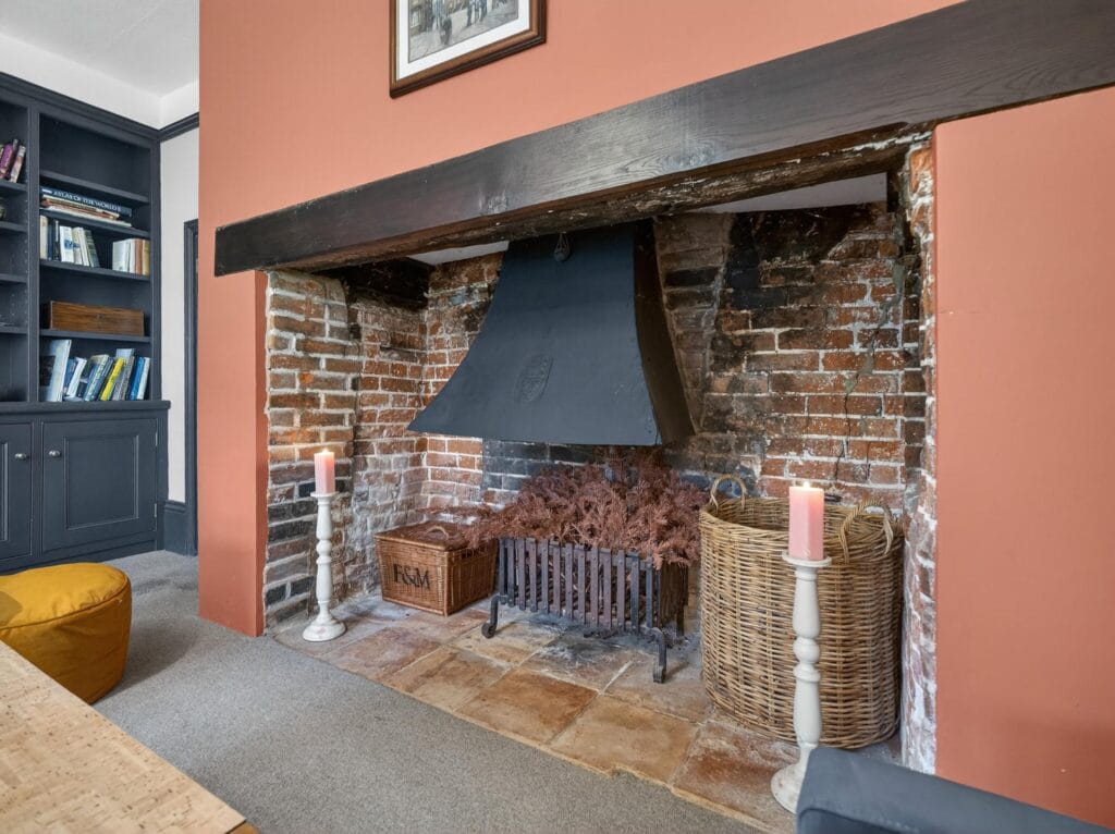 Open hearth fireplace